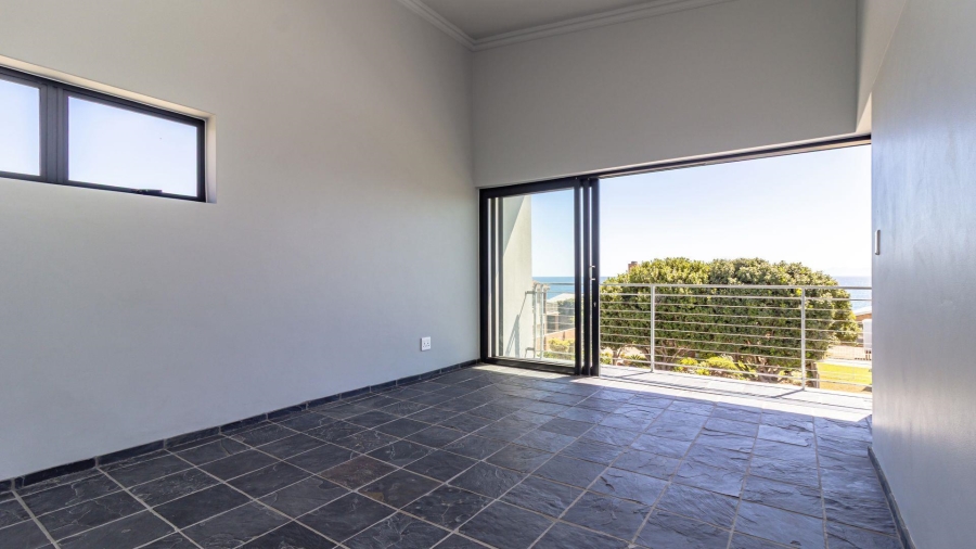 3 Bedroom Property for Sale in De Kelders Western Cape